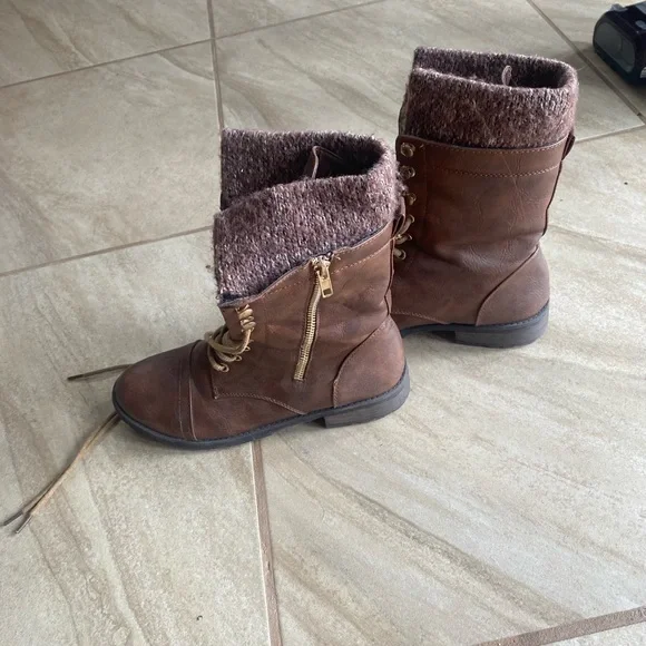 Combat boot. - Picture 3 of 3